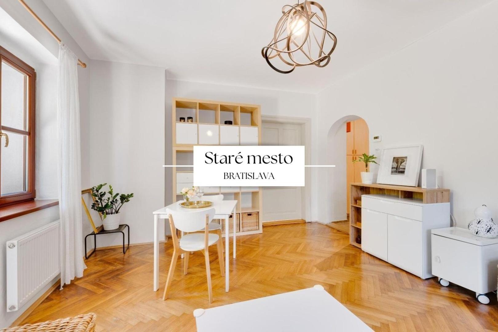 Stylish Historical Apartment + Backyard Bratislava Exterior photo
